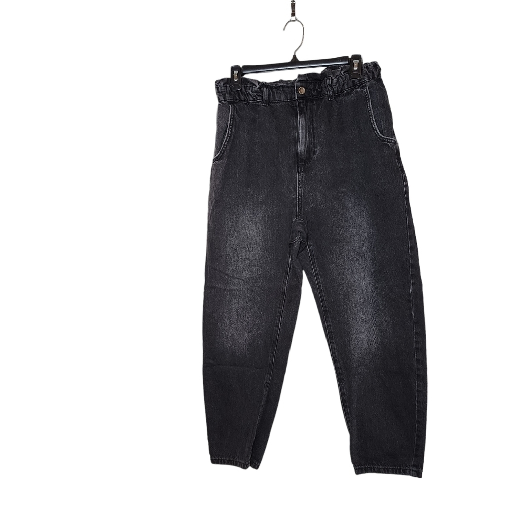 Zara Barrel Black Ankle Jeans with Ruffle Waist